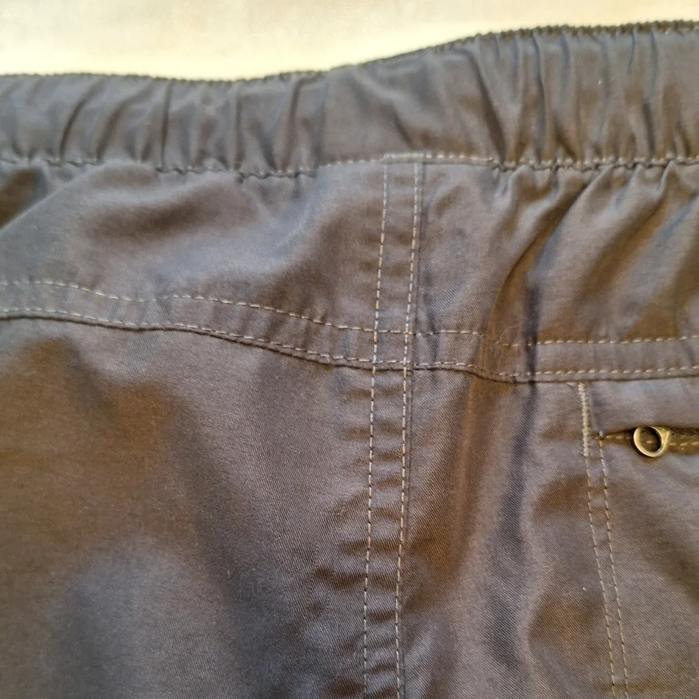 The North Face Black Swim Shorts - Picture 8 of 16